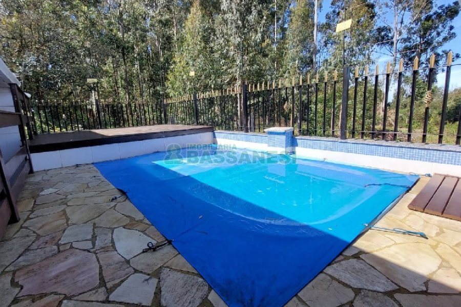 Casa com 213m², 3 dormitórios, 4 vagas, no bairro Desvio Rizzo em Caxias do Sul para Comprar