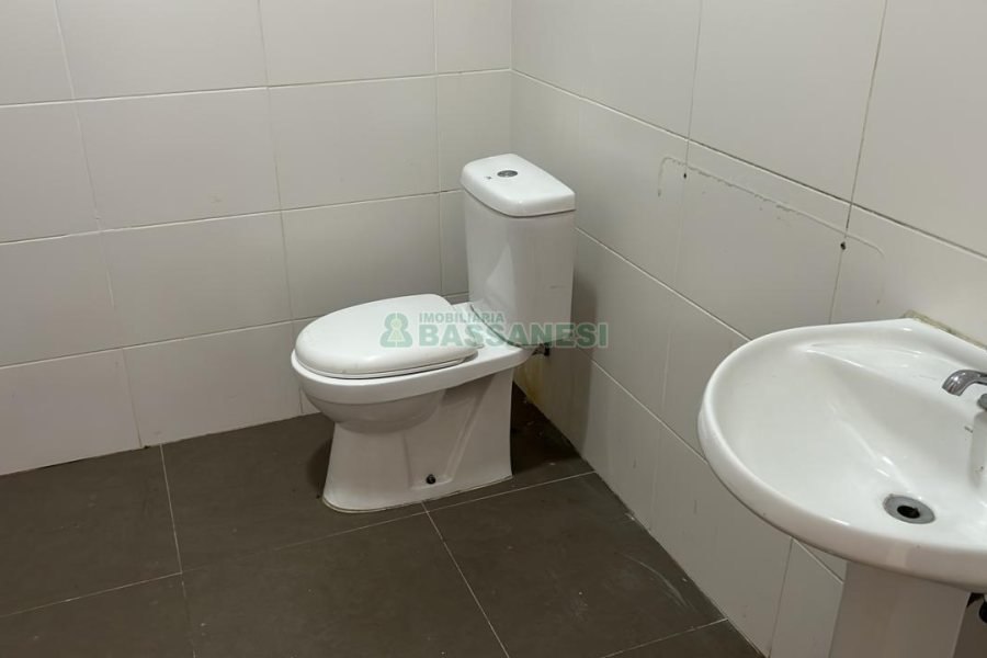 Sala com 280m², no bairro Centro em Caxias do Sul para Alugar