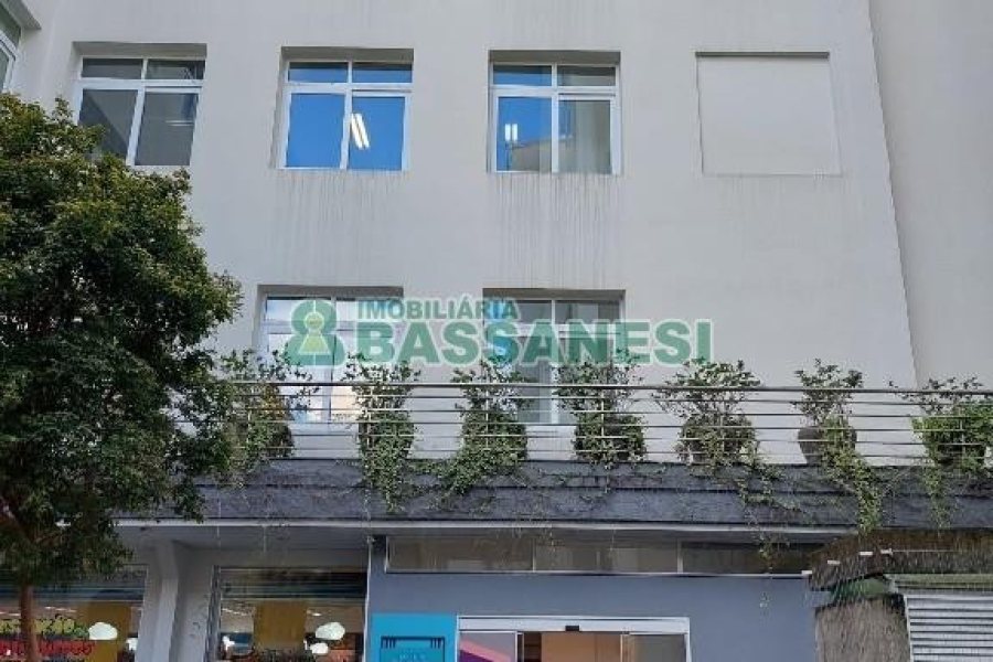 Sala com 280m², no bairro Centro em Caxias do Sul para Alugar
