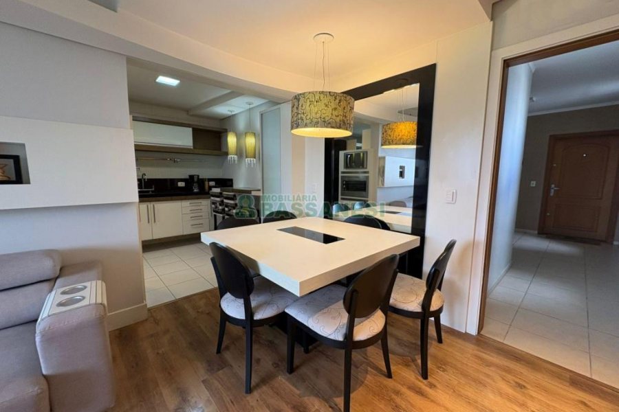 Apto Mobiliado com 85m², 2 dormitórios, 2 vagas, no bairro Charqueadas em Caxias do Sul para Alugar