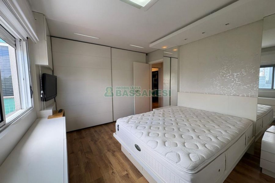 Apto Mobiliado com 85m², 2 dormitórios, 2 vagas, no bairro Charqueadas em Caxias do Sul para Alugar