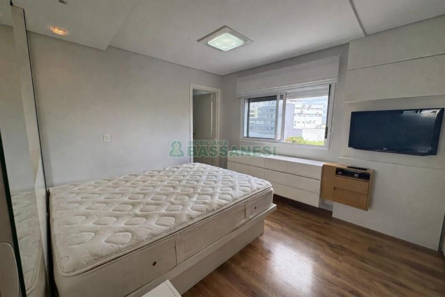 Apto Mobiliado com 85m², 2 dormitórios, 2 vagas, no bairro Charqueadas em Caxias do Sul para Alugar