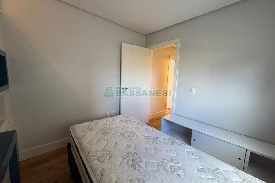 Apto Mobiliado com 85m², 2 dormitórios, 2 vagas, no bairro Charqueadas em Caxias do Sul para Alugar