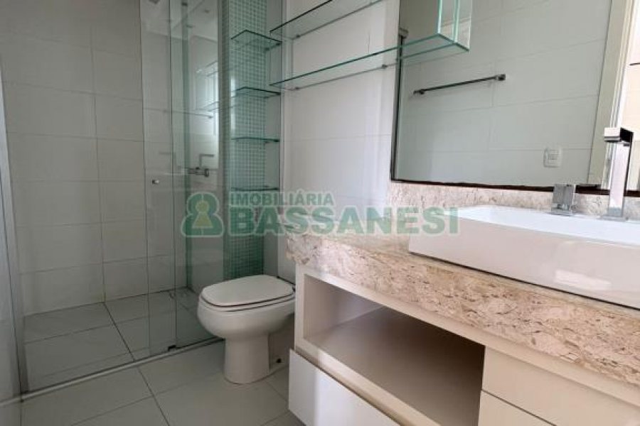 Apto Mobiliado com 85m², 2 dormitórios, 2 vagas, no bairro Charqueadas em Caxias do Sul para Alugar