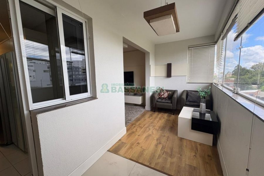 Apto Mobiliado com 85m², 2 dormitórios, 2 vagas, no bairro Charqueadas em Caxias do Sul para Alugar