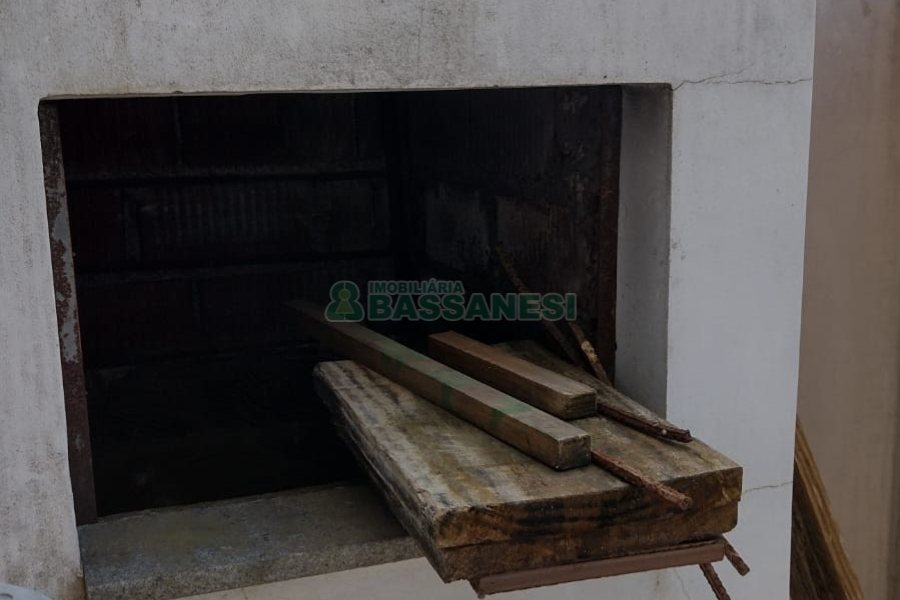 Sobrado com 73m², 3 dormitórios, 1 vaga, no bairro Esplanada em Caxias do Sul para Comprar