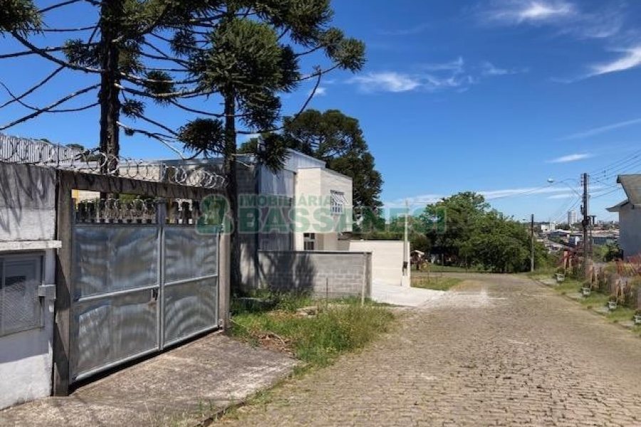 Pavilhão com 483m², no bairro São Virgílio em Caxias do Sul para Alugar