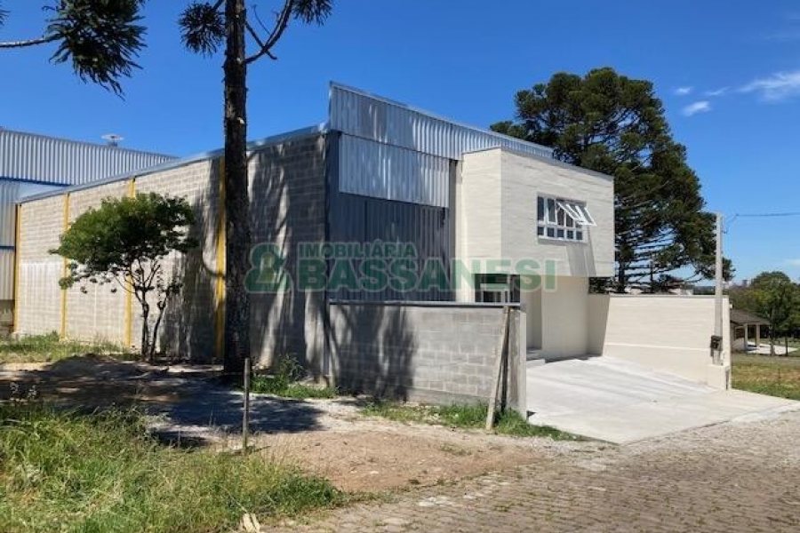 Pavilhão com 483m², no bairro São Virgílio em Caxias do Sul para Alugar