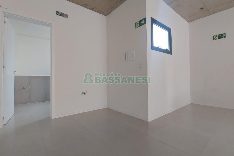 Sobreloja com 79m², no bairro Sagrada Família em Caxias do Sul para Comprar