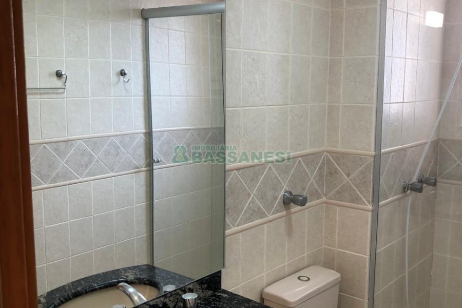 Apartamento com 69m², 2 dormitórios, no bairro Interlagos em Caxias do Sul para Alugar