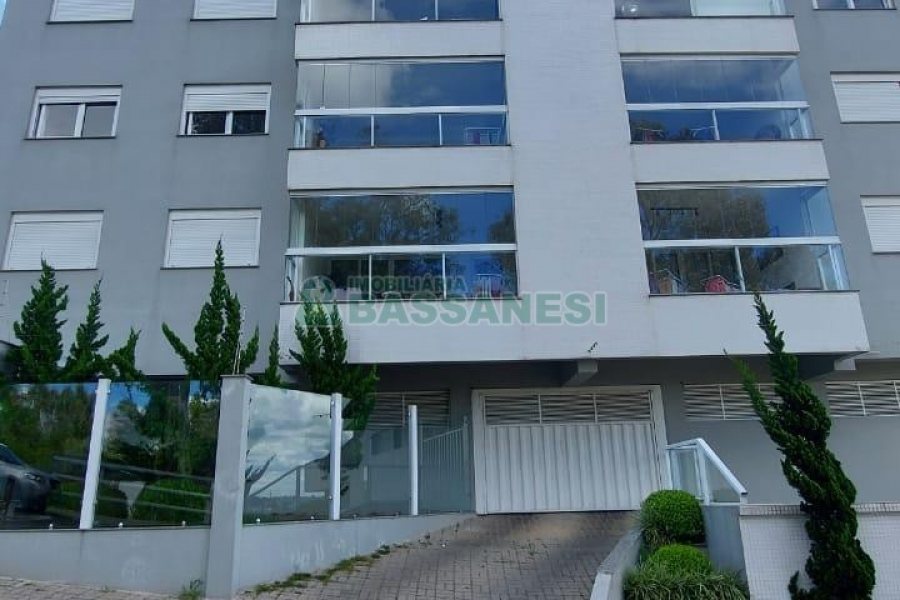 Apartamento com 92m², 2 dormitórios, 2 vagas, no bairro Sanvitto em Caxias do Sul para Comprar