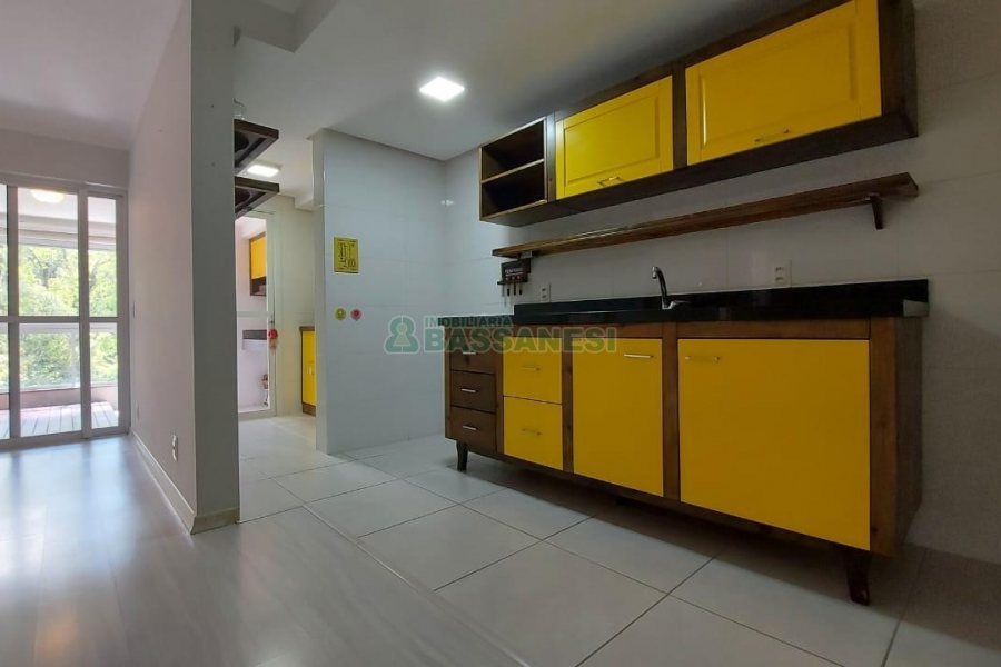 Apartamento com 92m², 2 dormitórios, 2 vagas, no bairro Sanvitto em Caxias do Sul para Comprar