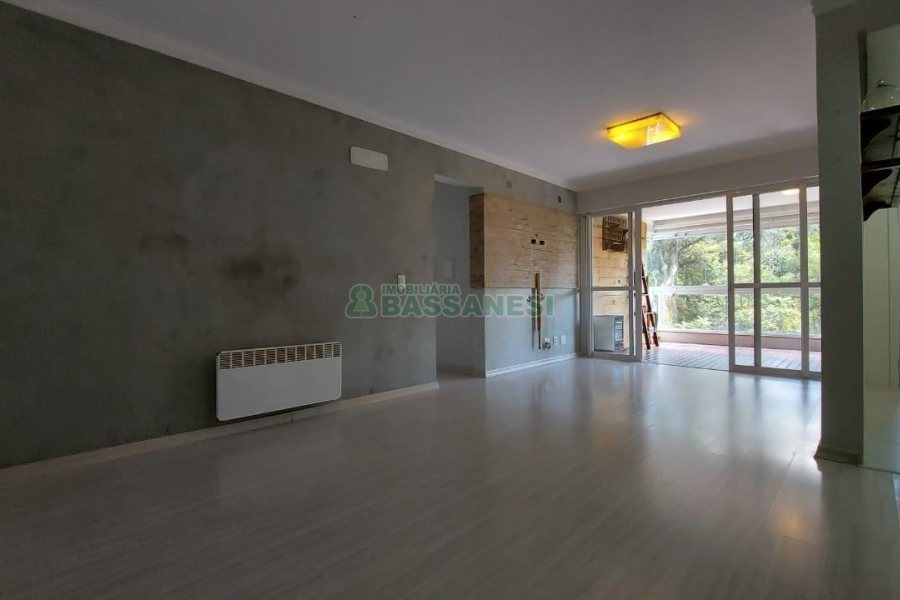 Apartamento com 92m², 2 dormitórios, 2 vagas, no bairro Sanvitto em Caxias do Sul para Comprar