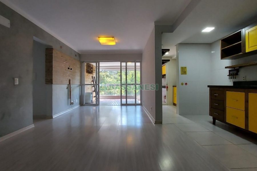 Apartamento com 92m², 2 dormitórios, 2 vagas, no bairro Sanvitto em Caxias do Sul para Comprar