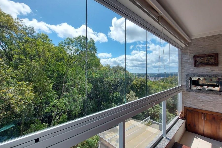 Apartamento com 92m², 2 dormitórios, 2 vagas, no bairro Sanvitto em Caxias do Sul para Comprar