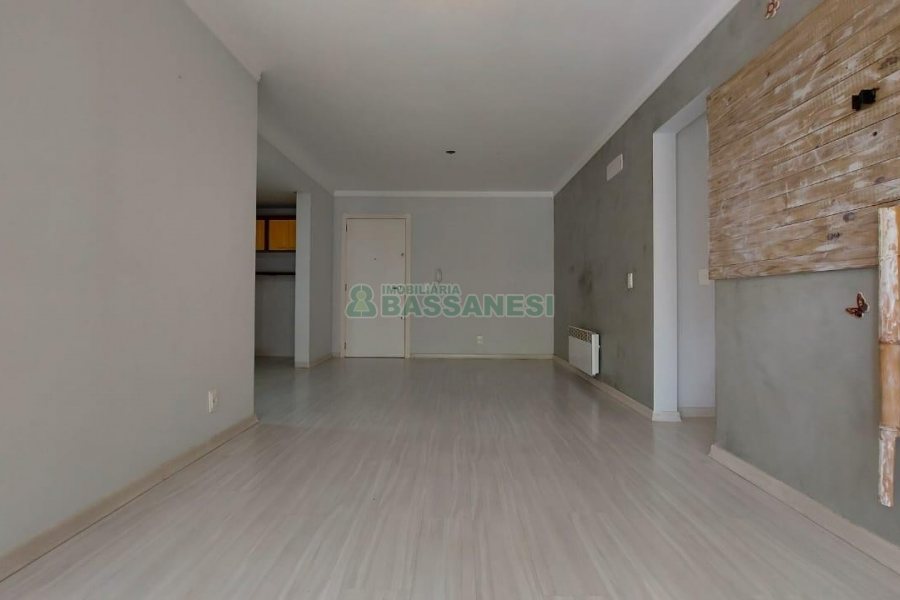 Apartamento com 92m², 2 dormitórios, 2 vagas, no bairro Sanvitto em Caxias do Sul para Comprar