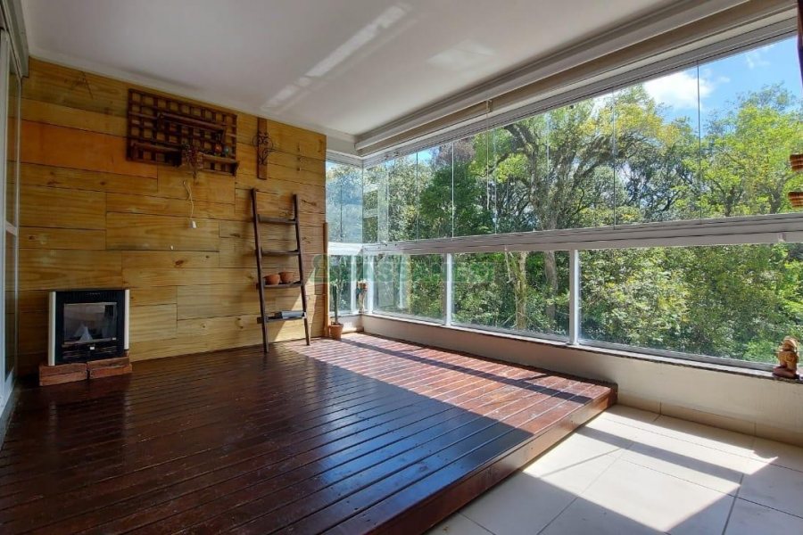 Apartamento com 92m², 2 dormitórios, 2 vagas, no bairro Sanvitto em Caxias do Sul para Comprar