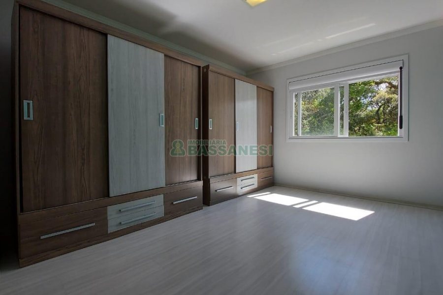 Apartamento com 92m², 2 dormitórios, 2 vagas, no bairro Sanvitto em Caxias do Sul para Comprar