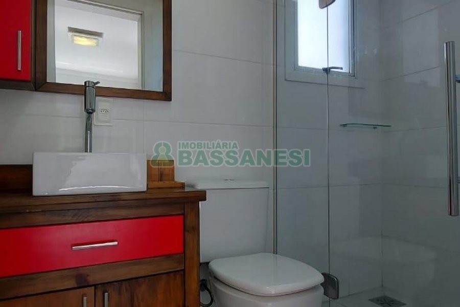Apartamento com 92m², 2 dormitórios, 2 vagas, no bairro Sanvitto em Caxias do Sul para Comprar