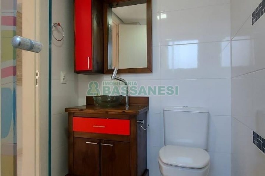 Apartamento com 92m², 2 dormitórios, 2 vagas, no bairro Sanvitto em Caxias do Sul para Comprar