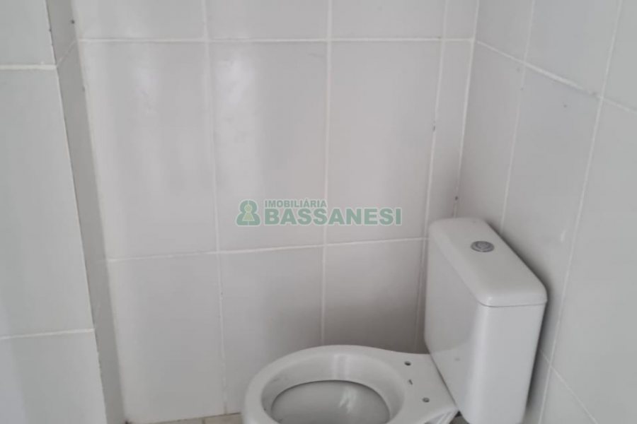 Sobrado com 76m², 3 dormitórios, 1 vaga, no bairro Colina Sorriso em Caxias do Sul para Comprar