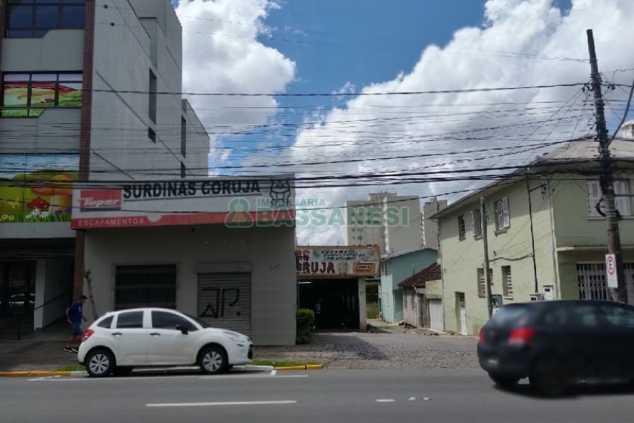 Terreno, no bairro Centro em Caxias do Sul para Comprar