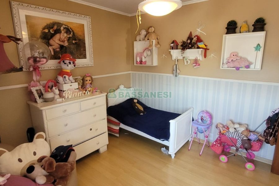 Apartamento com 164m², 4 dormitórios, 2 vagas, no bairro Pio X em Caxias do Sul para Comprar