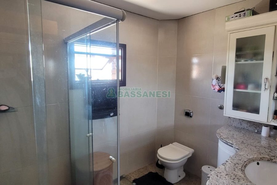 Apartamento com 164m², 4 dormitórios, 2 vagas, no bairro Pio X em Caxias do Sul para Comprar