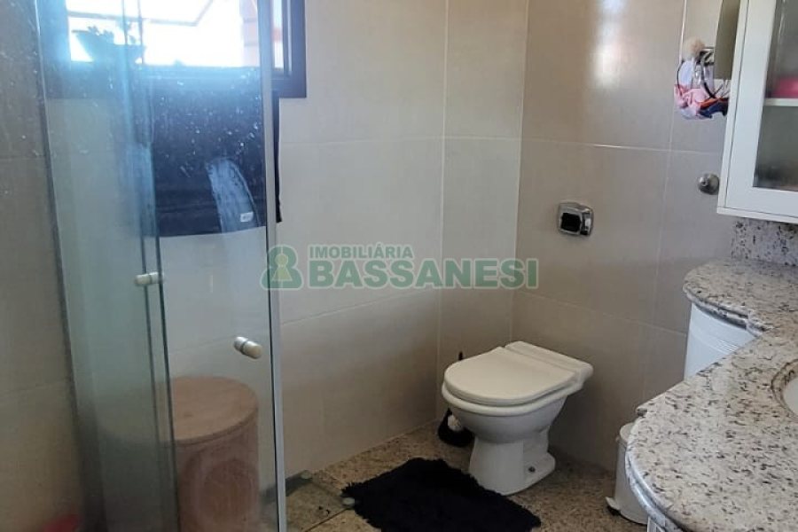 Apartamento com 164m², 4 dormitórios, 2 vagas, no bairro Pio X em Caxias do Sul para Comprar