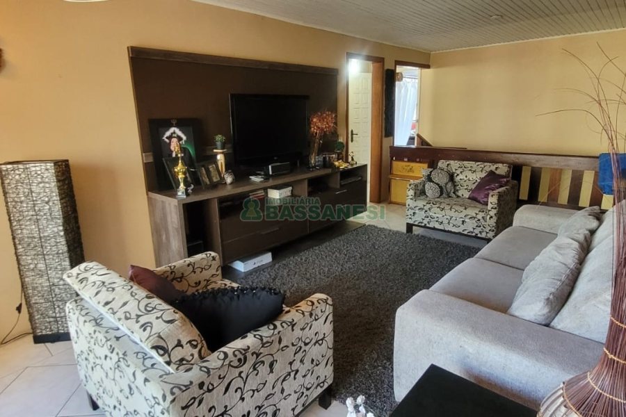 Apartamento com 164m², 4 dormitórios, 2 vagas, no bairro Pio X em Caxias do Sul para Comprar