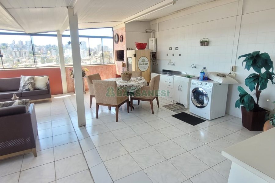 Apartamento com 164m², 4 dormitórios, 2 vagas, no bairro Pio X em Caxias do Sul para Comprar