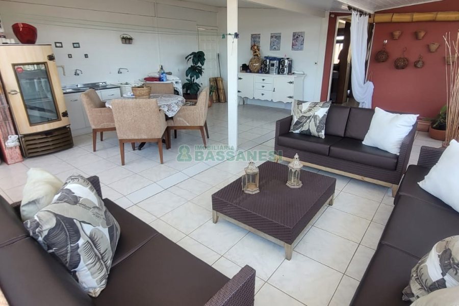 Apartamento com 164m², 4 dormitórios, 2 vagas, no bairro Pio X em Caxias do Sul para Comprar