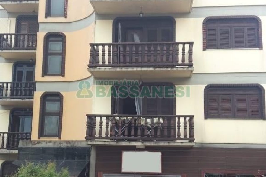 Apartamento com 164m², 4 dormitórios, 2 vagas, no bairro Pio X em Caxias do Sul para Comprar