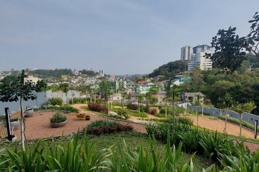 Apartamento com 65m², 2 dormitórios, 1 vaga, no bairro Panazzolo em Caxias do Sul para Alugar