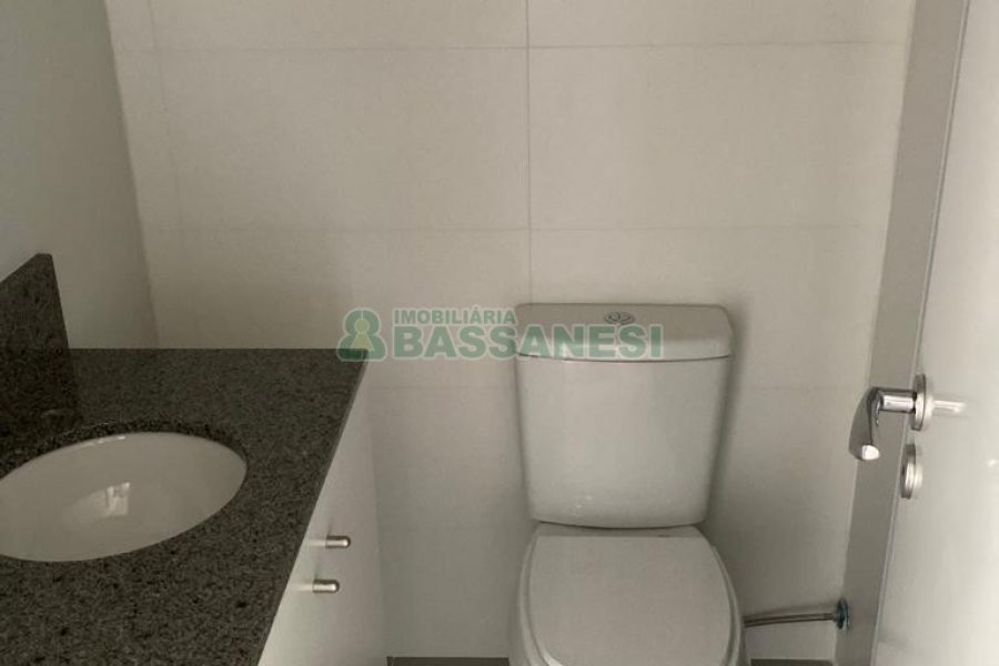 Apartamento com 65m², 2 dormitórios, 1 vaga, no bairro Panazzolo em Caxias do Sul para Alugar