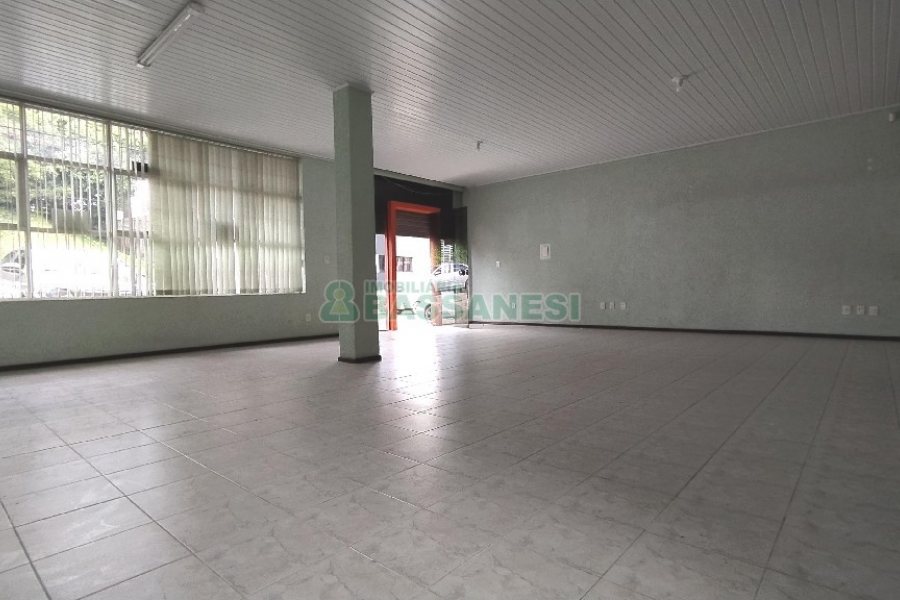 Loja com 106m², no bairro Sagrada Família em Caxias do Sul para Alugar
