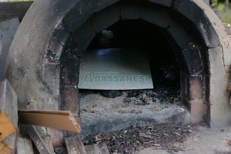 Casa com 115m², 3 dormitórios, 1 vaga, no bairro Desvio Rizzo em Caxias do Sul para Comprar