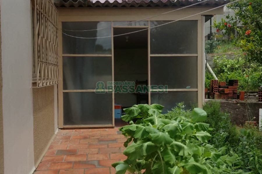 Casa com 115m², 3 dormitórios, 1 vaga, no bairro Desvio Rizzo em Caxias do Sul para Comprar