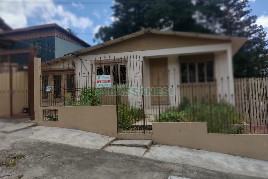 Casa com 115m², 3 dormitórios, 1 vaga, no bairro Desvio Rizzo em Caxias do Sul para Comprar