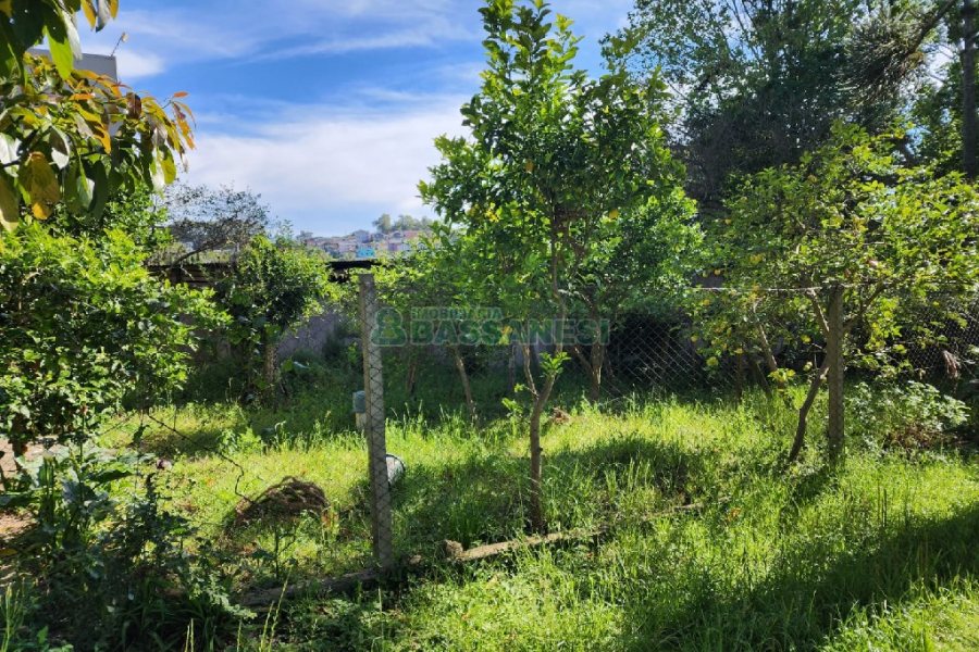 Casa, no bairro Santa Catarina em Caxias do Sul para Comprar