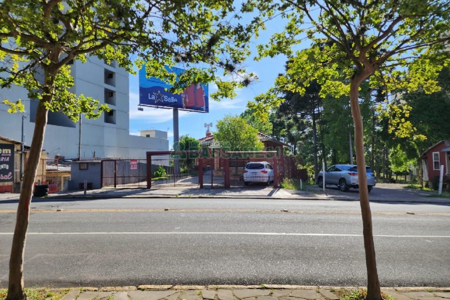 Casa, no bairro Santa Catarina em Caxias do Sul para Comprar
