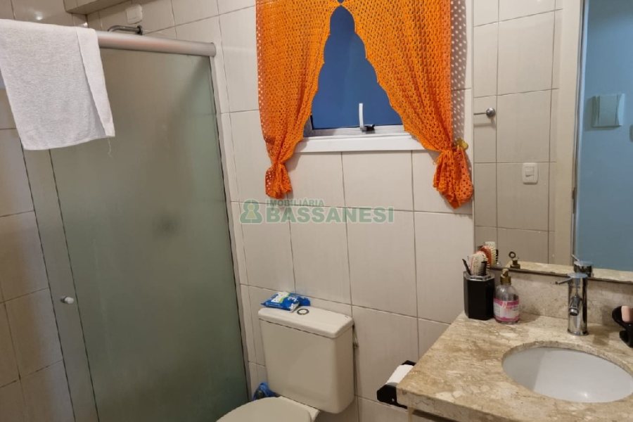 Apartamento com 110m², 3 dormitórios, 2 vagas, no bairro Universitário em Caxias do Sul para Comprar