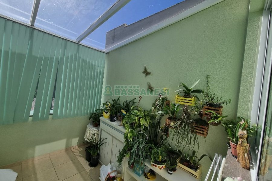 Apartamento com 110m², 3 dormitórios, 2 vagas, no bairro Universitário em Caxias do Sul para Comprar