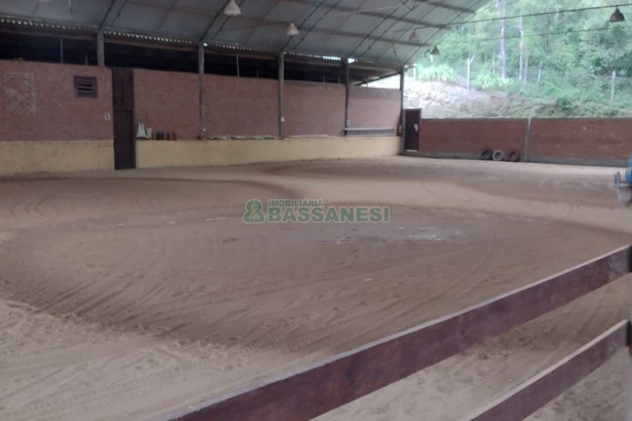 Chácara, no bairro Centro em Caxias do Sul para Comprar