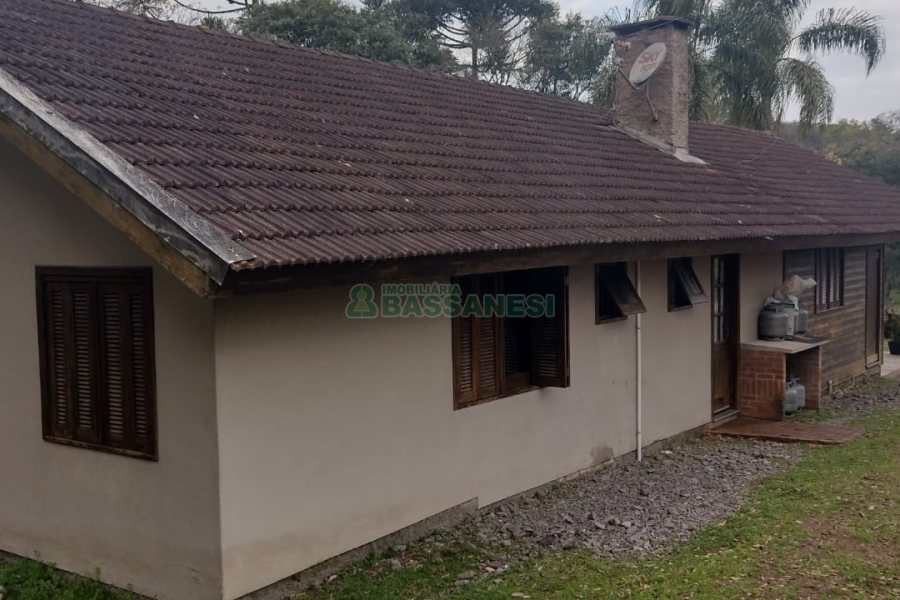 Chácara, no bairro Centro em Caxias do Sul para Comprar