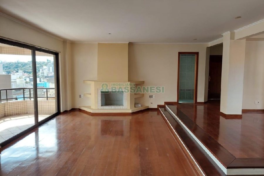 Apartamento com 230m², 2 dormitórios, 2 vagas, no bairro Lourdes em Caxias do Sul para Alugar ou Comprar