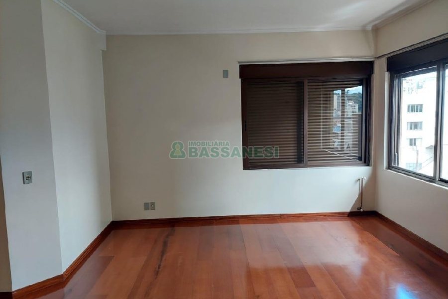 Apartamento com 230m², 2 dormitórios, 2 vagas, no bairro Lourdes em Caxias do Sul para Alugar ou Comprar