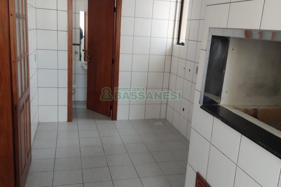 Apartamento com 230m², 2 dormitórios, 2 vagas, no bairro Lourdes em Caxias do Sul para Alugar ou Comprar