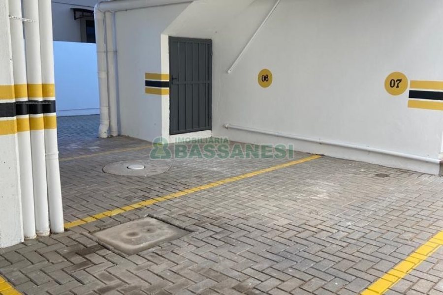 Apto Mobiliado com 52m², 2 dormitórios, 1 vaga, no bairro São Luiz em Caxias do Sul para Alugar