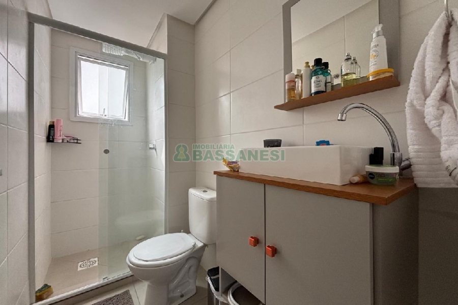 Apto Mobiliado com 52m², 2 dormitórios, 1 vaga, no bairro São Luiz em Caxias do Sul para Alugar